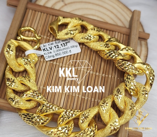 LẮC TAY XOẮN 