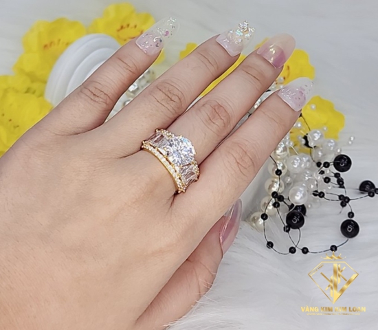 NHẪN ĐÁ TRẮNG VIỀN HỘT 