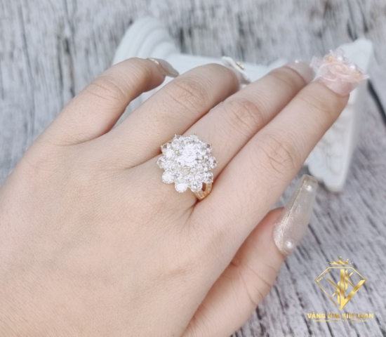NHẪN HOA ĐÁ TRẮNG
