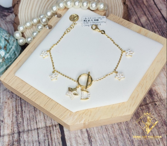 Vòng tay charm ngôi sao đá rắng 