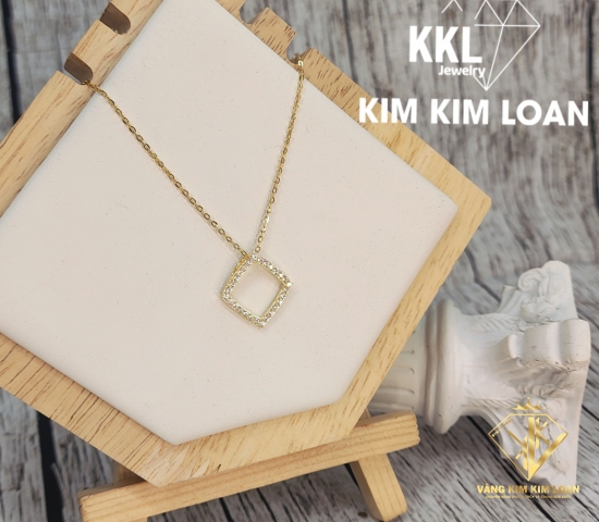 Dây chuyền mặt vuông đính đá trắng 